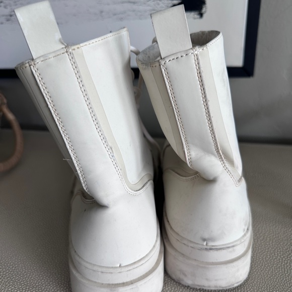 Cream Colored Zara Fleece Lined Combat Boots - Picture 4 of 7